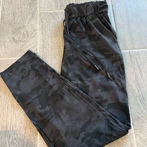 Lululemon Joggers Size 4